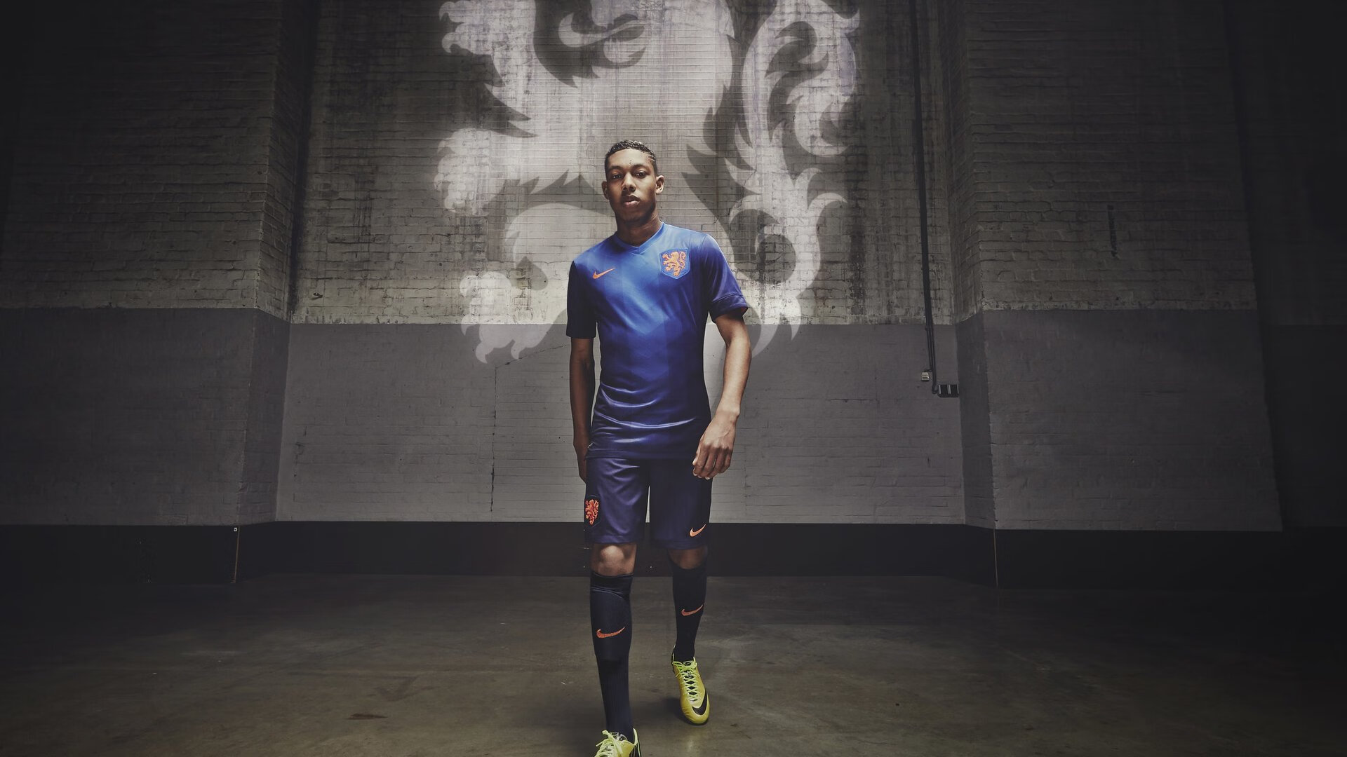 “从青涩新星到核心球员:萨尔·巴赫的快速成长”