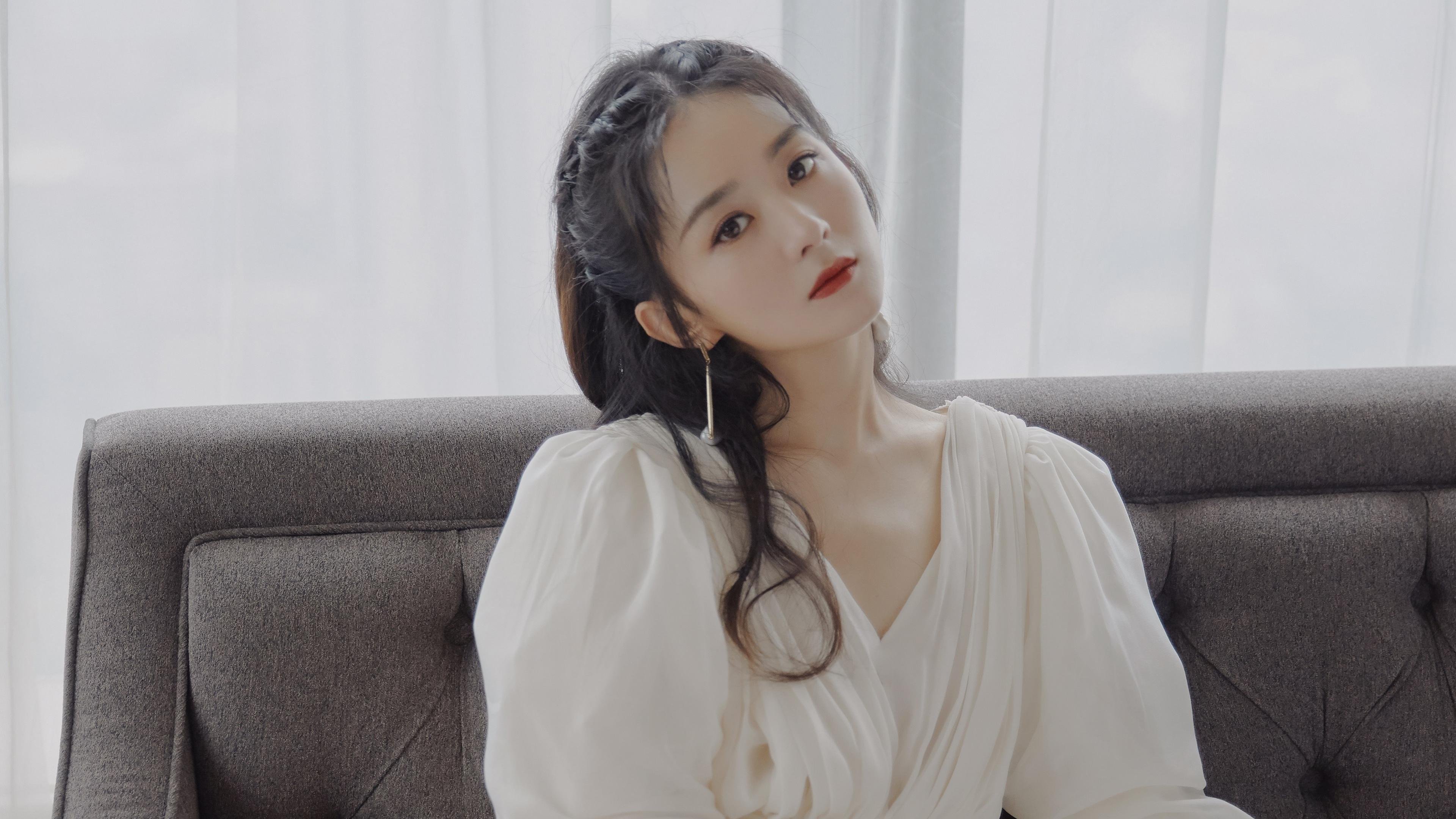 爱游戏app下载-奥斯马尔·奥尔韦拉跳板动作协调优美