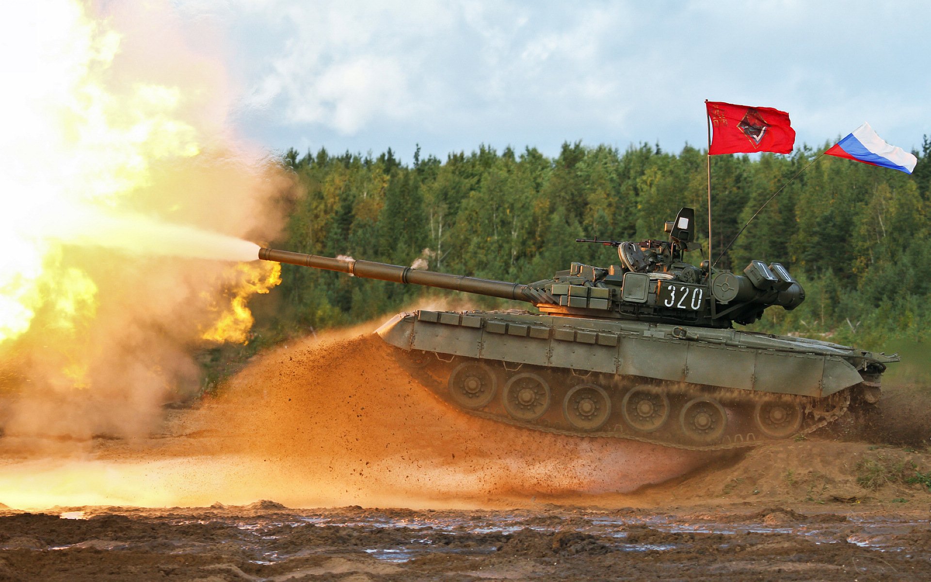 爱游戏体育-拉文增加中距离冲击制造罚球机会，拉文球员训练